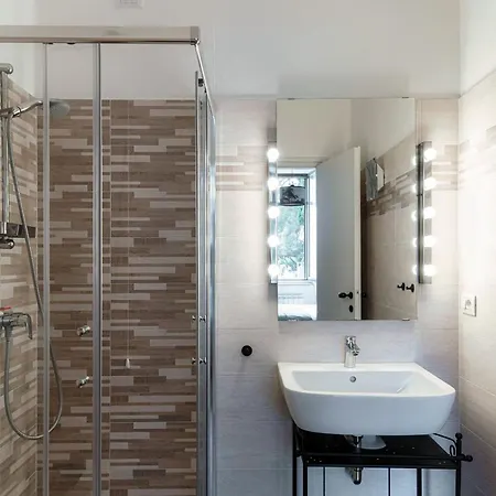 Silken Escape - Pool And View - By Myhomeincomo Apartment